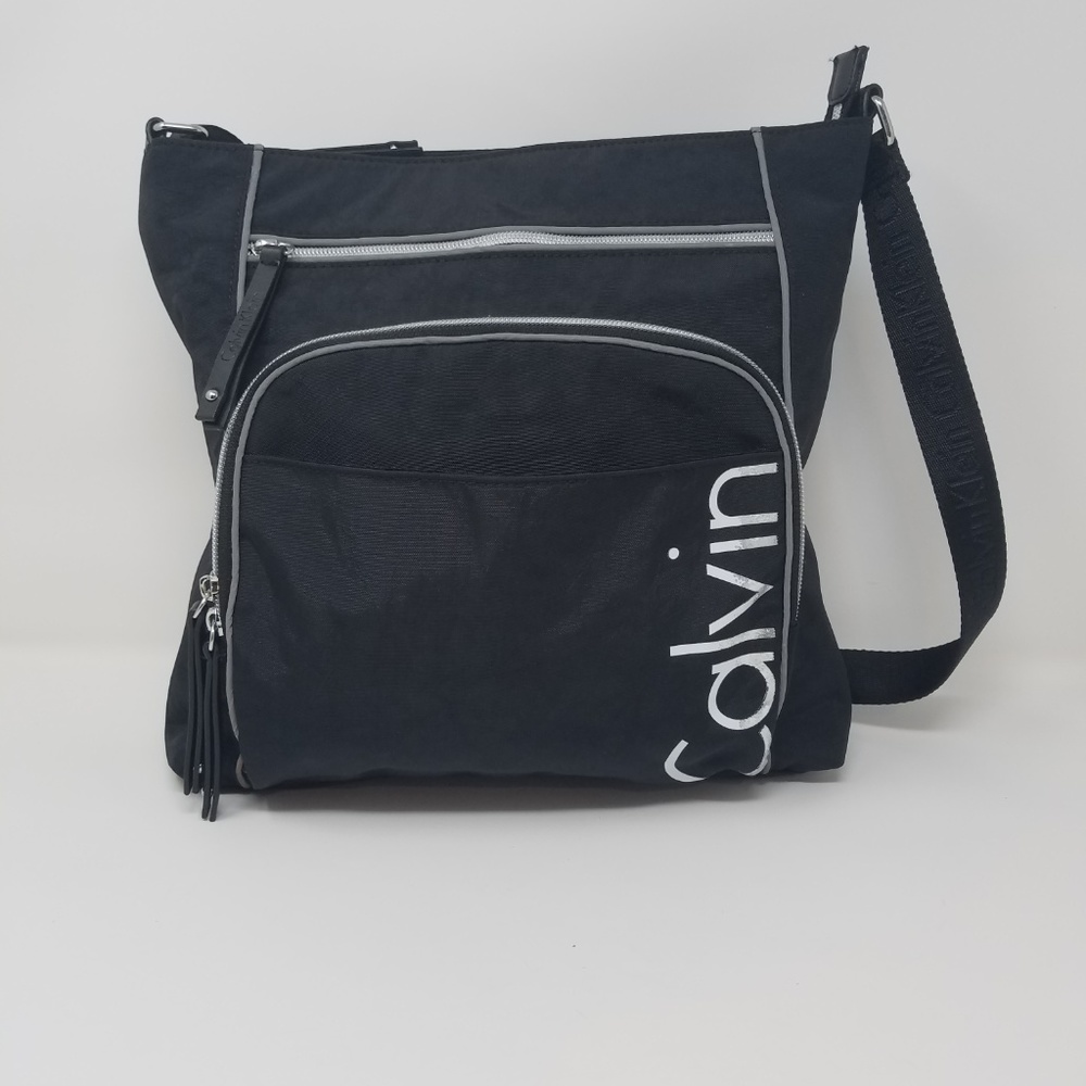 New Calvin Klein Athleisure Nylon Messenger - Picture 1 of 5